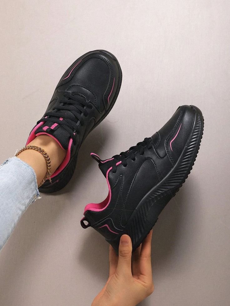 Basket noir rose sport legère