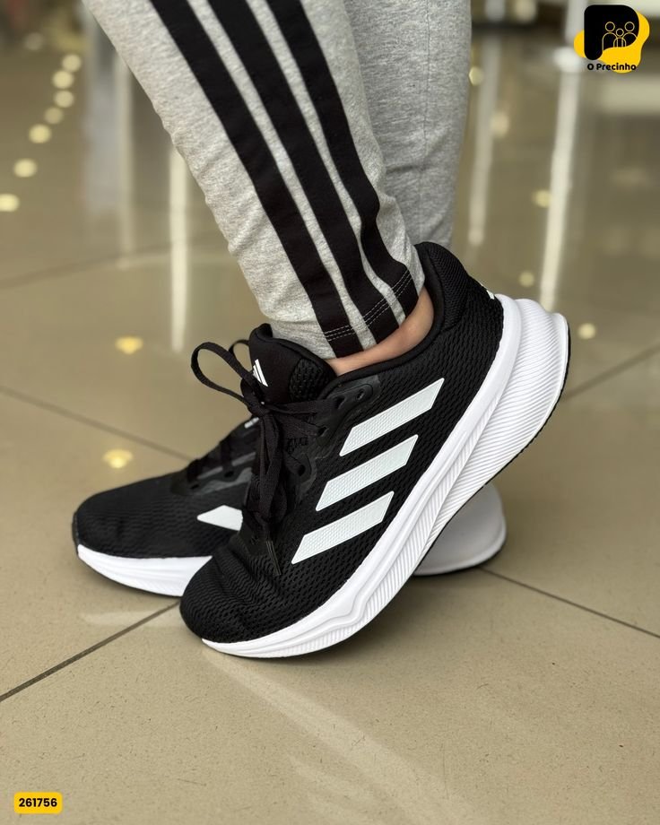 Basket noir blanc sport legère